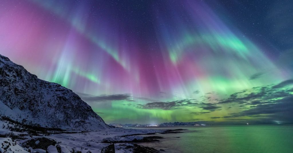 Russia Northern Lights women only